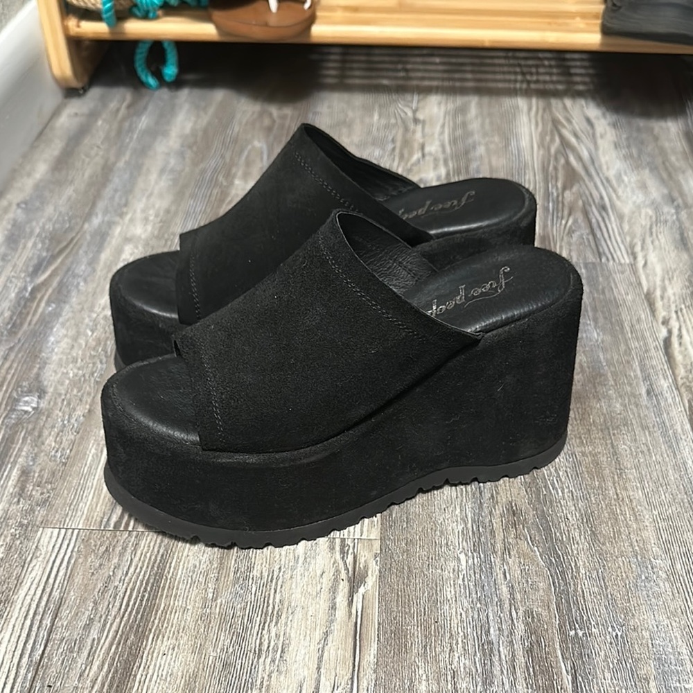 Women's Black Platform Wedge Sandals